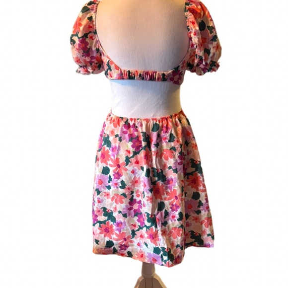 SHEIN Floral Print Cutout Dress, NWT, Size Medium - Picture 6 of 9